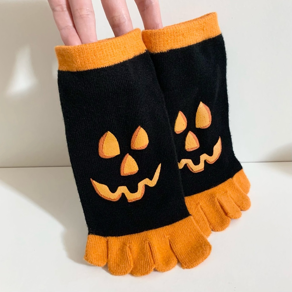 New Vintage Jack o’ lantern toe socks Halloween